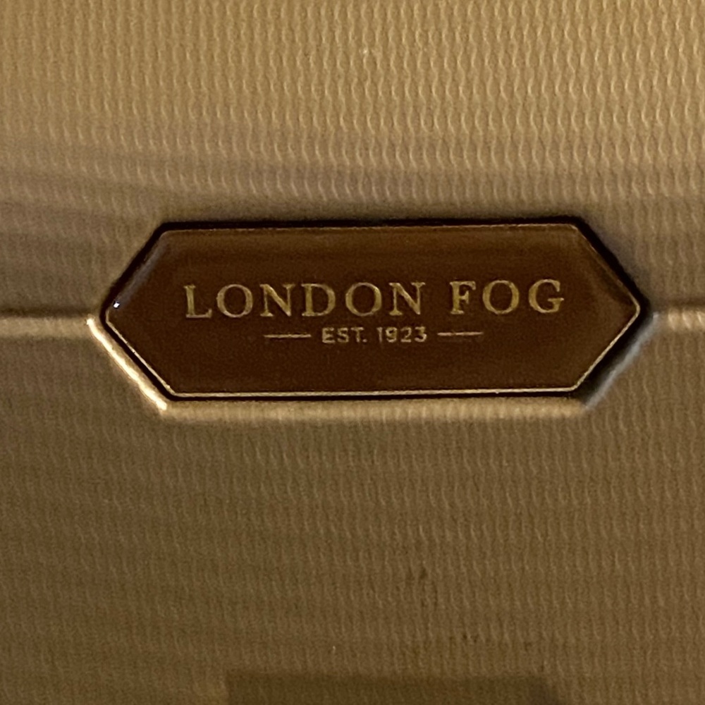 London Fog Brentwood Hard Case Side Carry-On Rolling Suitcase Tan 14” *cracked - Picture 2 of 9